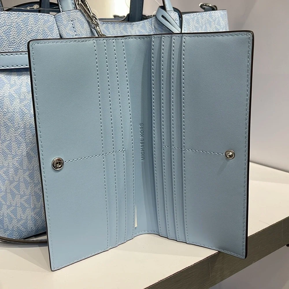 MICHAEL KORS Carson Large Signature Logo Bifold Wallet Light Sky NWT